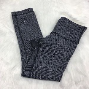 Lululemon geometric crop leggings